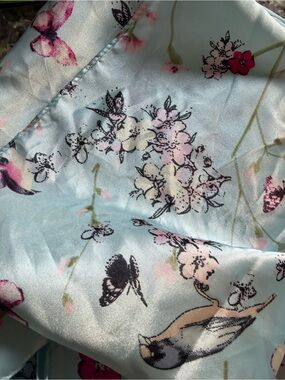 Forever 21 Light Blue Floral & Bird Satin Scarf